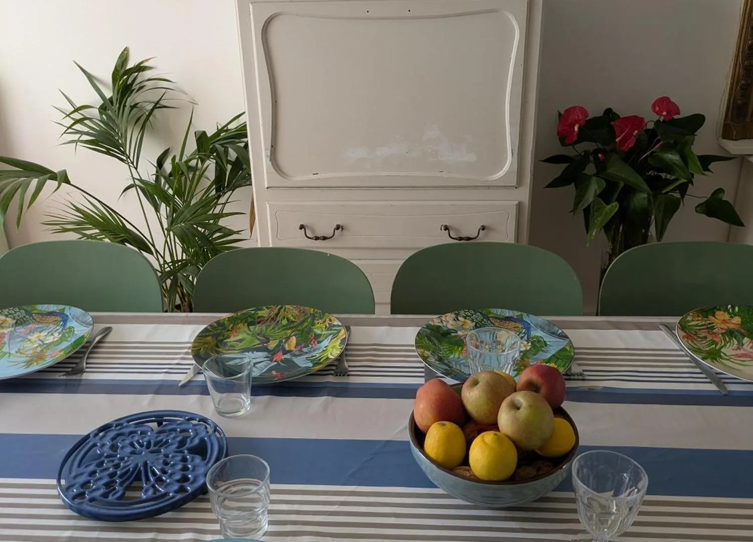 Belle Maison, Beau Quartier, Piscine, Proche Centre, 5 Chambres Villa